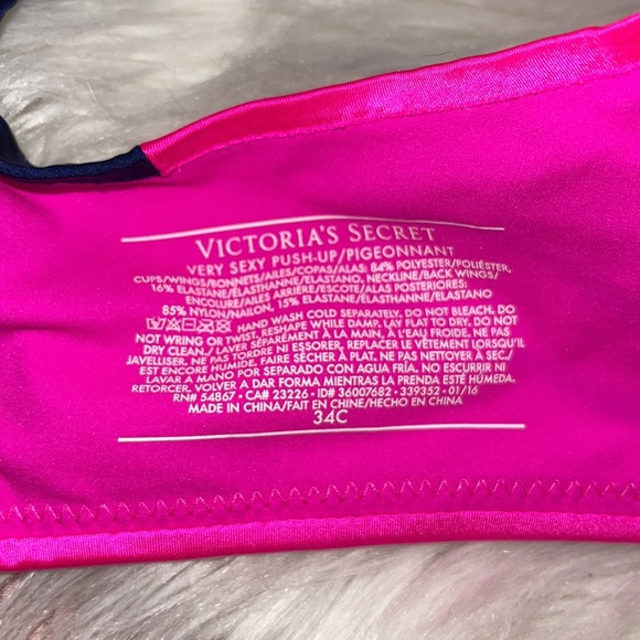 Victoria’s Secret Push-Up Bra - Picture 3 of 4